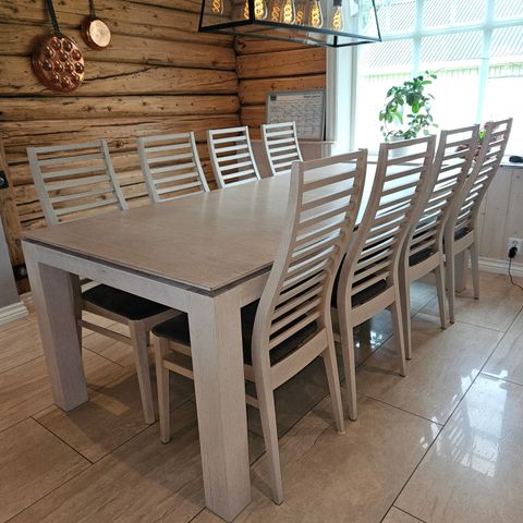 Stort Aannø spisebord m. 8 stoler