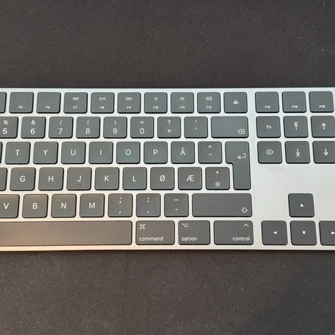 Sort Apple tastatur med numpad