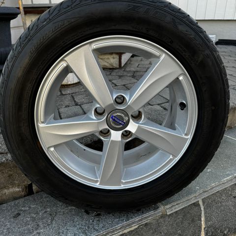 3 stk Volvo 16” felger m/gode dekk 225/55/16