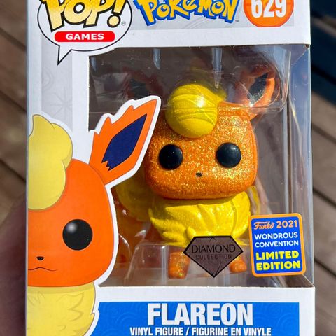 Funko Pop! Flareon (Diamond Glitter) | Pokemon (629) Excl. to Wondrous Convent.