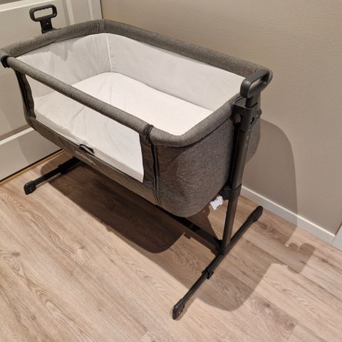 Moweo bedside crib med ekstra madrass