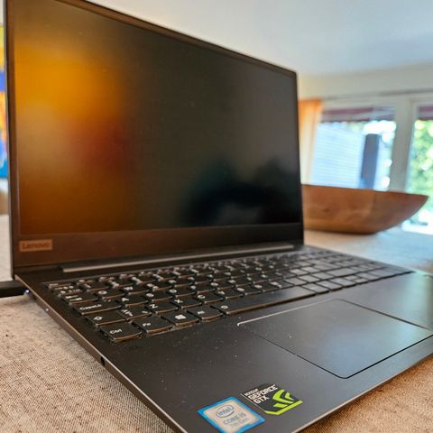 Lenovo ideapad 720s laptop 15.6 tommer