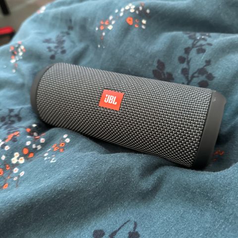 JBL Flip essential