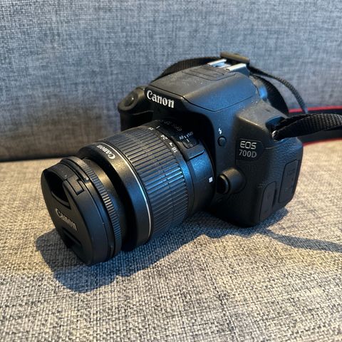 Canon EOS 700D med ekstra linse