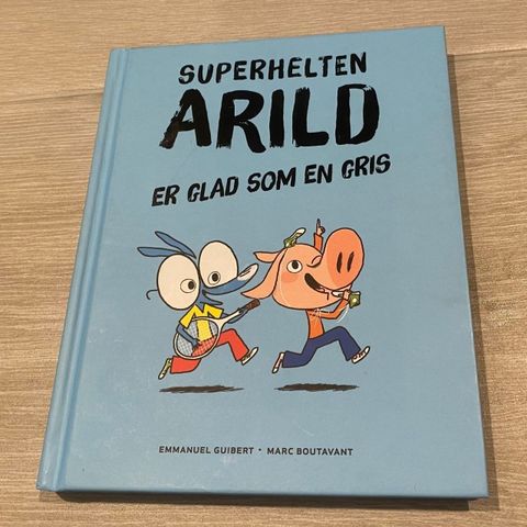 Barnebok selges: Superhelten Arild er glad som en gris