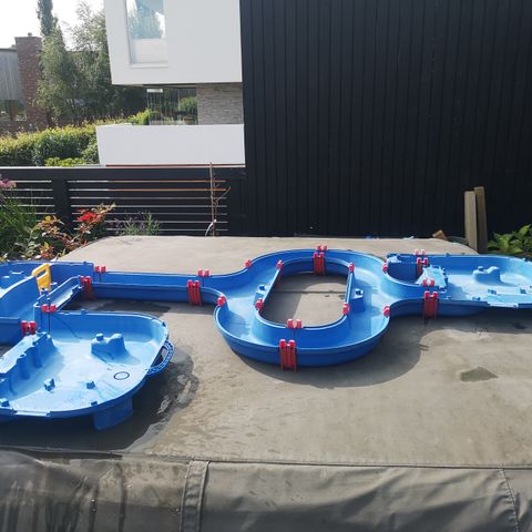 Aqua play stor