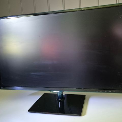 Samsung 27" LED skjerm