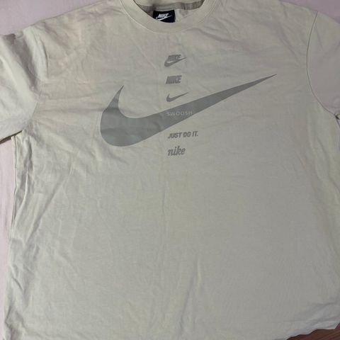 Nike t skjorte