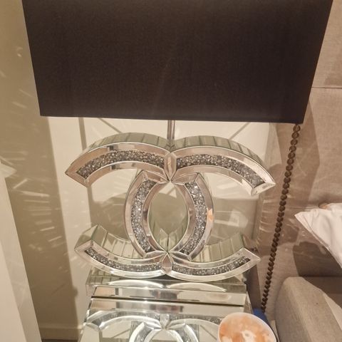 Nydelig speil bordlampe  lampe med crystaler (stor)