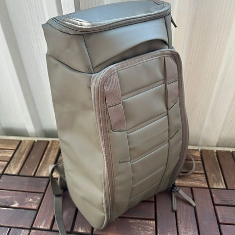 Db Hugger 20L - Douchebag - Backpack