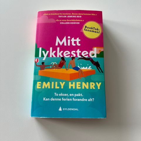 Mitt lykkested av Emily Henry