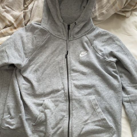 NIKE ZIP UP HOODIE