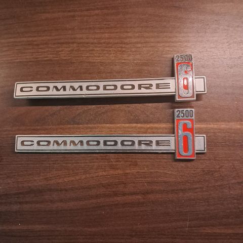 Opel Commodore emblem