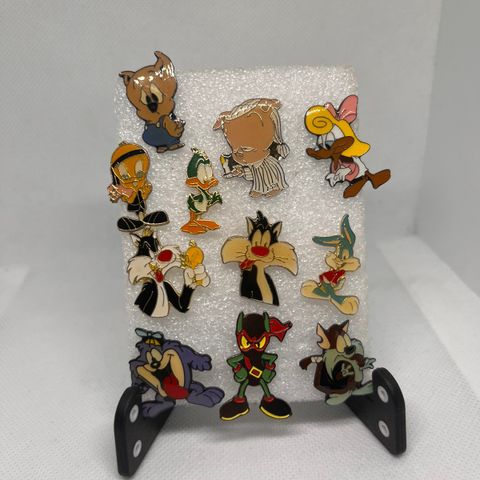 Looney Tunes pins