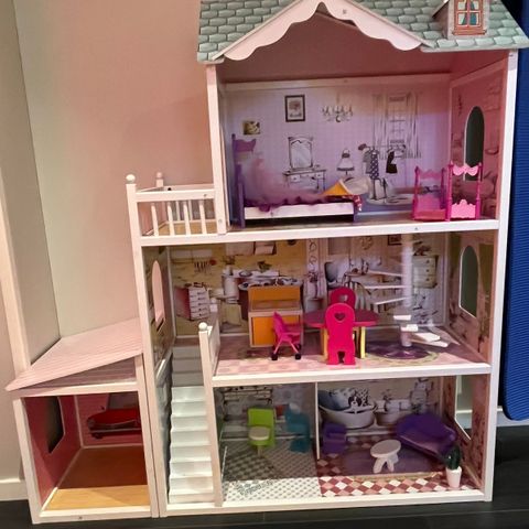 Barbie dukkehus med møbler og dukker/hester