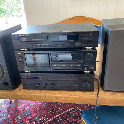 Kasettspiller AIWA med UHER Høyttalere, CD player og Equalizer