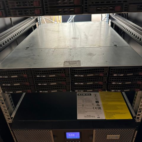 Supermicro server Xeon E3-1230v6, 32GB ram, 12x3,5"