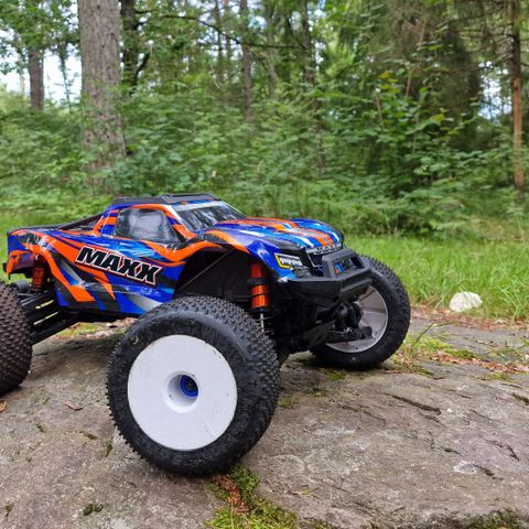 Traxxas maxx v2