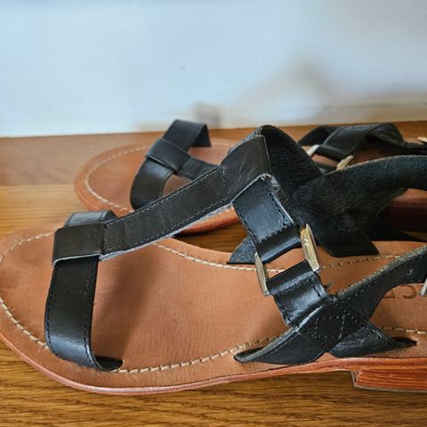 Sandaler i skinn str 40