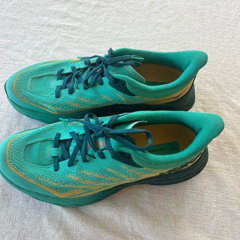 Hoka Speedgoat  5 str 40, brukt 2 ganger