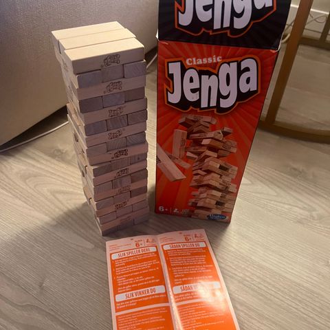 Jenga trespill selges