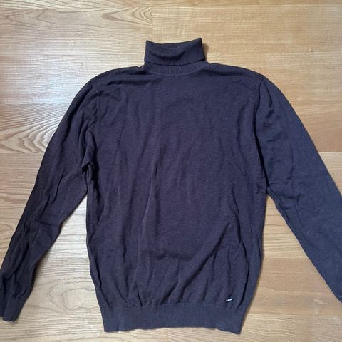 Turtleneck mørk brun str. XL