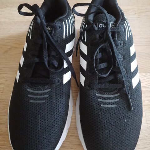 Adidas str. 40,5