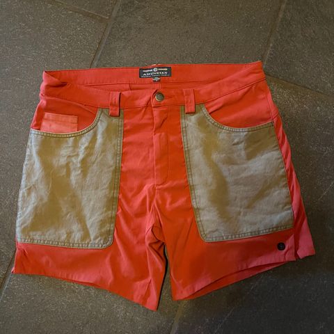 Sjelden Amundsen shorts selges!