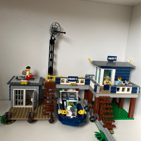 Lego svamp police station