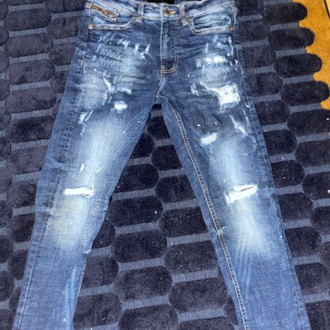 Supply demand jeans 300kr