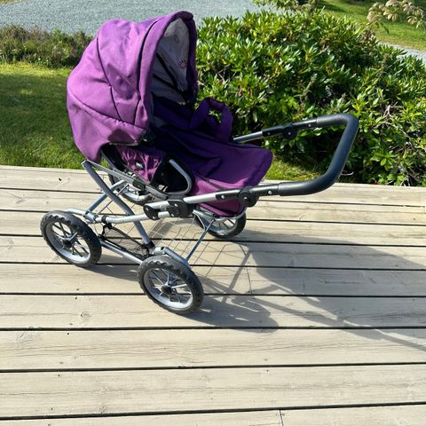 Brio dukkevogn og babyborn bilstol selges