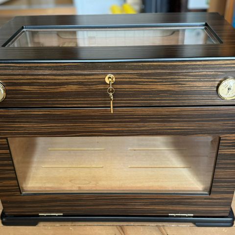 Adorini Aficionado Deluxe humidor/sigarkabinett