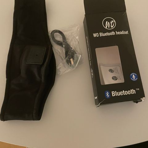 WO Bluetooth headset svart