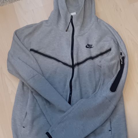 Nike tech fleece jakke