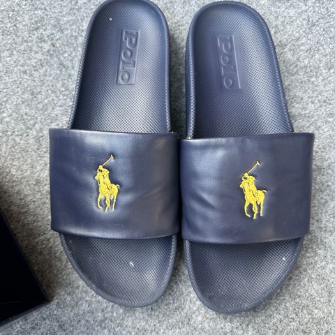 Polo slippers str 43 og clarks pensko str 43