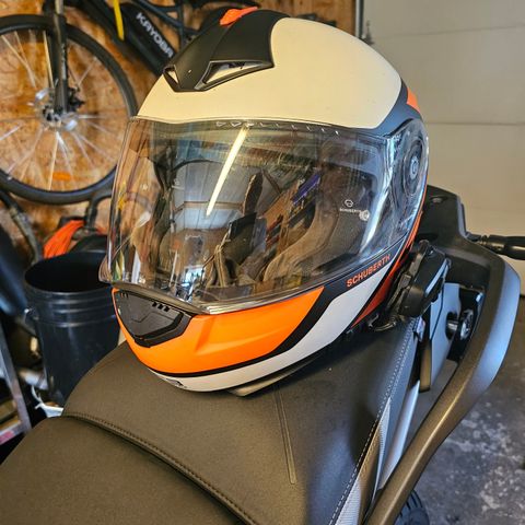 Schuberth C3 pro åpningshjelm