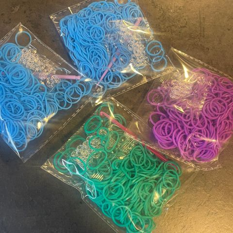 Masse loombands i fine farger!