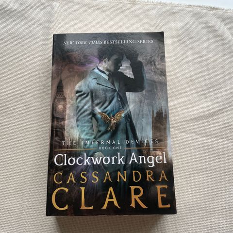 Cassandra Clare "Clockwork Angel"