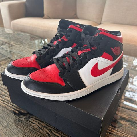 Nye Air Jordan 1 Mid Alternate Bred Toe Str 42