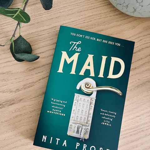 📚 The Maid - Nita Prose