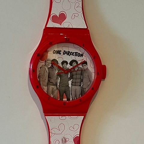 One Direction STOR, kul, veggklokke