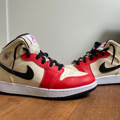 Jordan 1 mid lite brukt