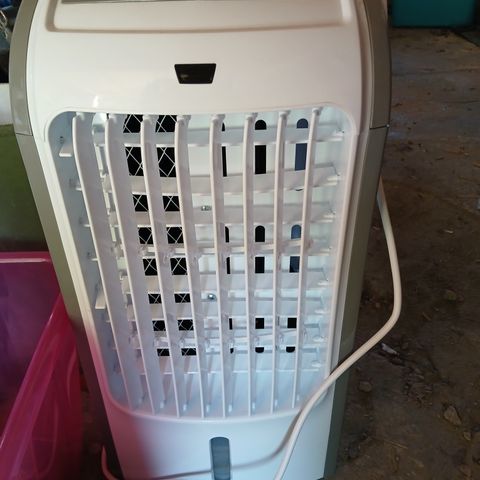 Air Cooler og dehumidifier selges