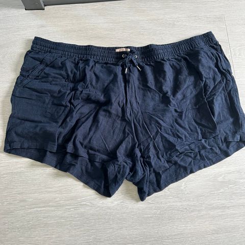 Linshorts fra HM Str 4 XL