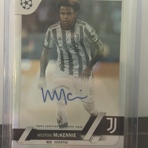 Weston McKennie Auto Fotballkort