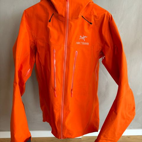 Arc’teryx ALPHA SV JACKET