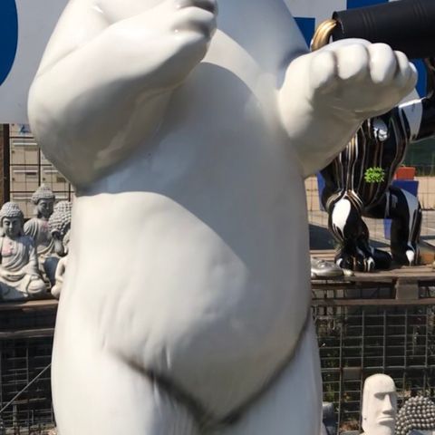 Isbjørn statue. Stor