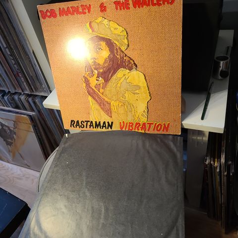 Bob Marley & the Wailers rastaman vibration