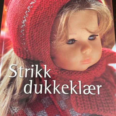 Strikkebok dukkeklær