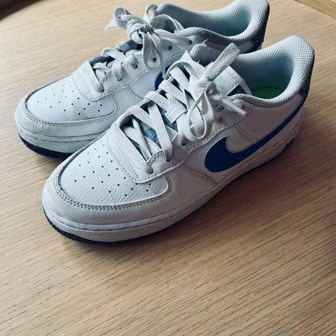 Nike air force hvite sko, str 38,5 til salgs